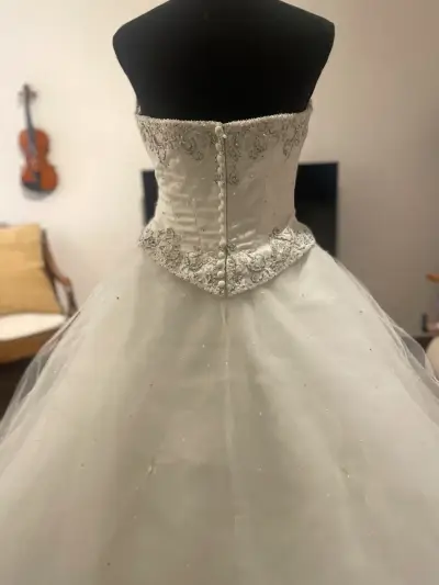 Vestido de novia blanco bordado Colección Morilee - miniatura 2