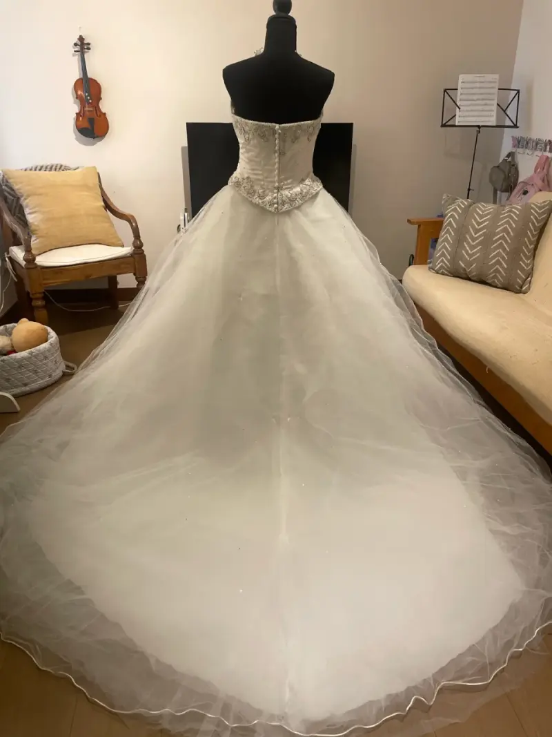 Vestido de novia blanco bordado Colección Morilee - 4