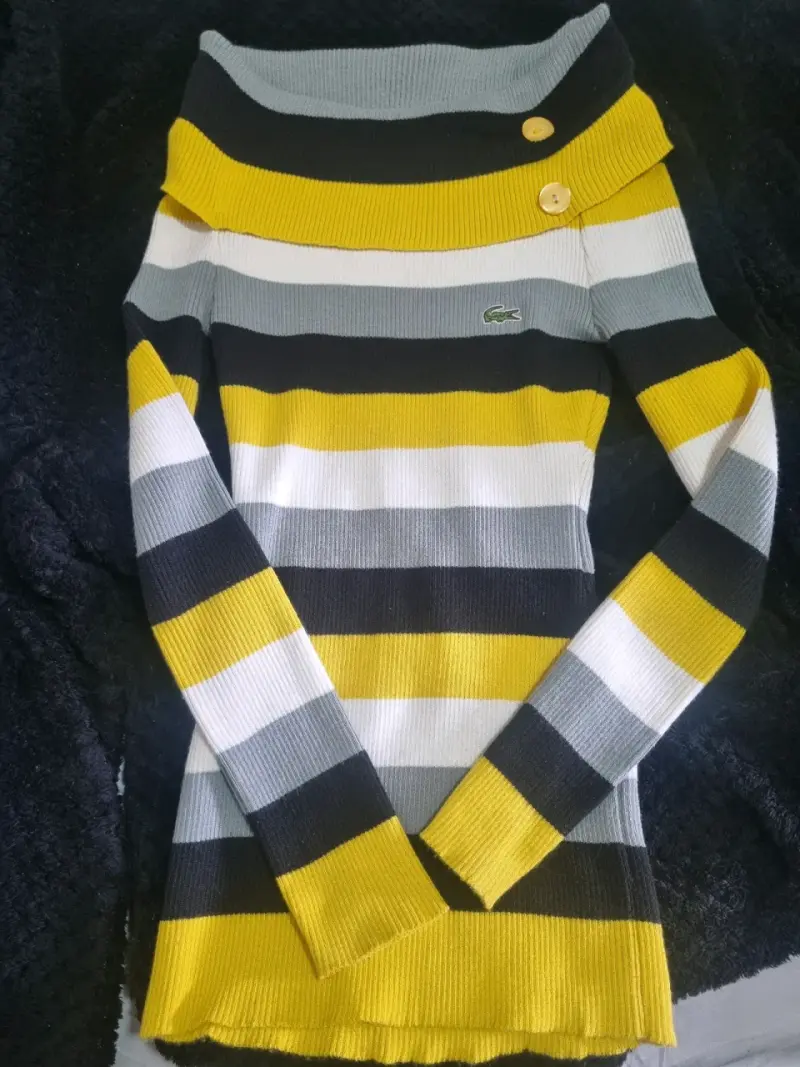 Suéter LACOSTE rayado amarillo y gris