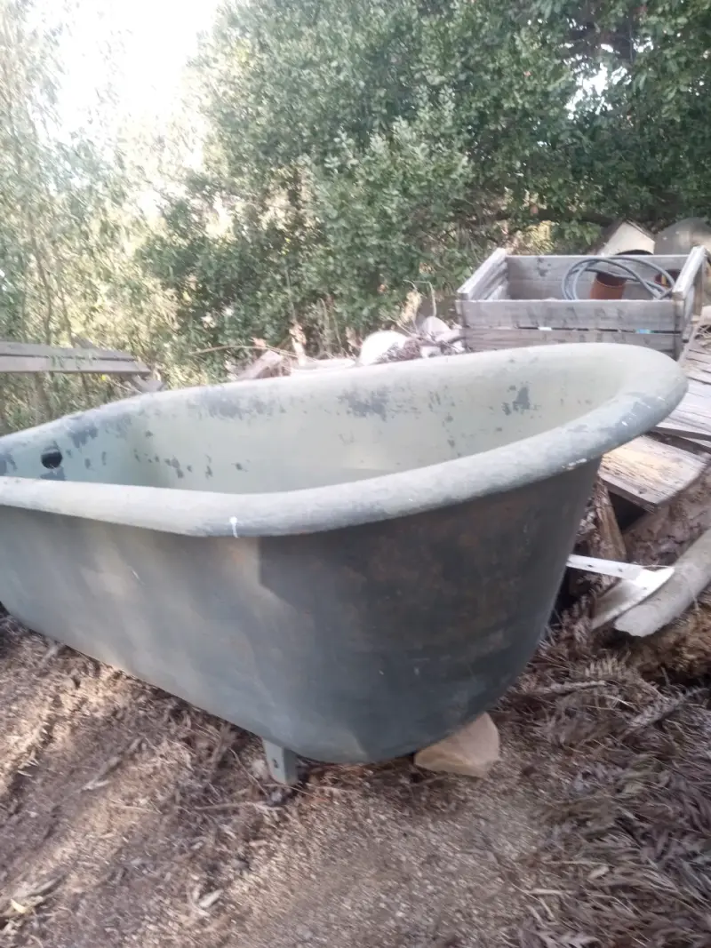 Tina de baño antigua - 1