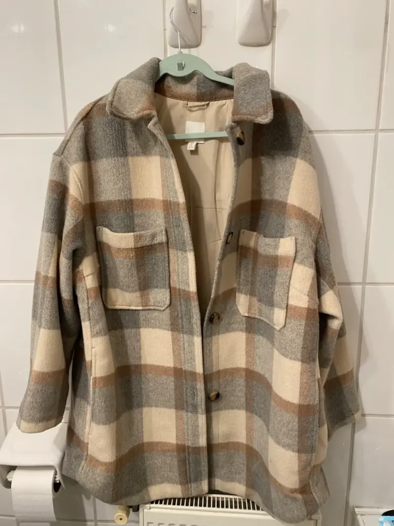 Lote de 2 suéters y 2 chaquetas - 1