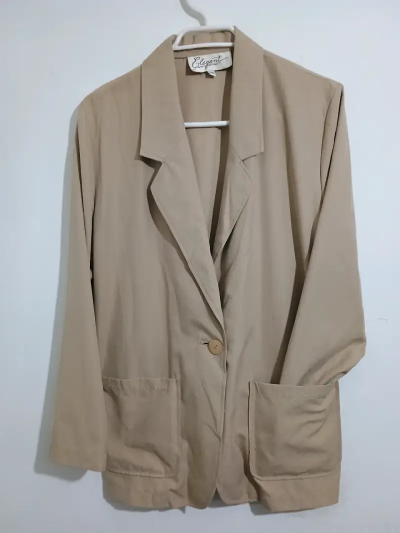 Blazer beige elegante