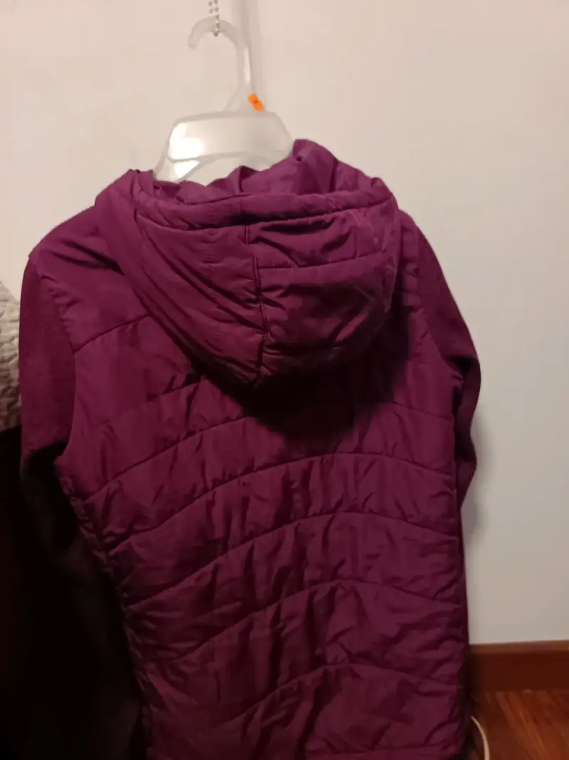 Chaqueta morada con capucha - 3