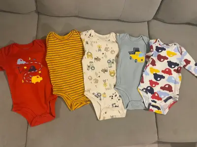 Lote de bodies para bebé - miniatura 1