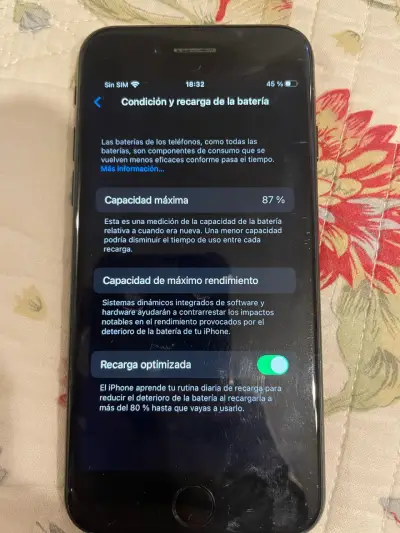 iPhone 7  negro en buen estado - miniatura 3