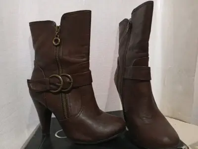 Botines de cuero marrón con tacón - miniatura 1