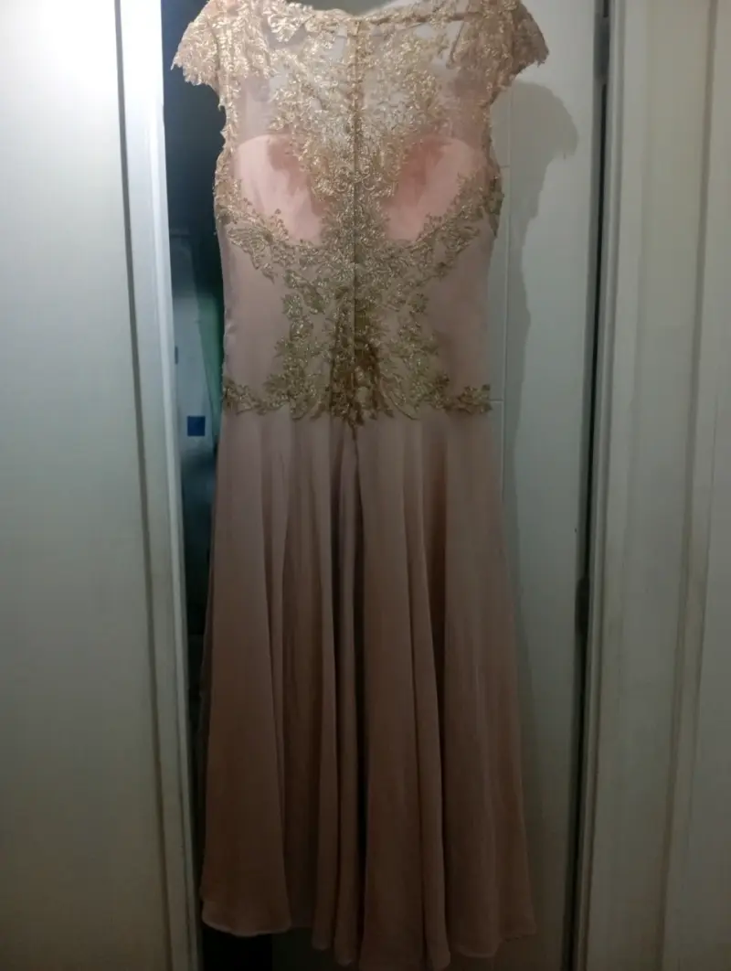 Vestido largo encaje dorado - 2
