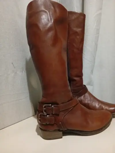 Botas largas de cuero marrón - miniatura 1