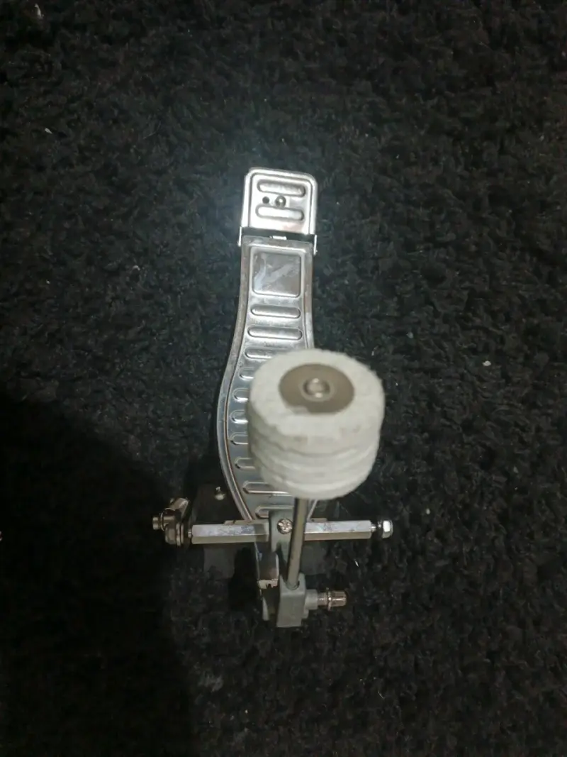 Pedal de batería para bombo