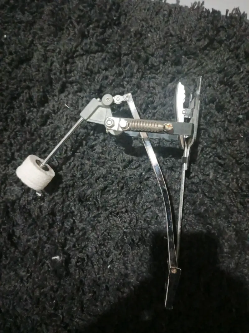 Pedal de batería para bombo - 2