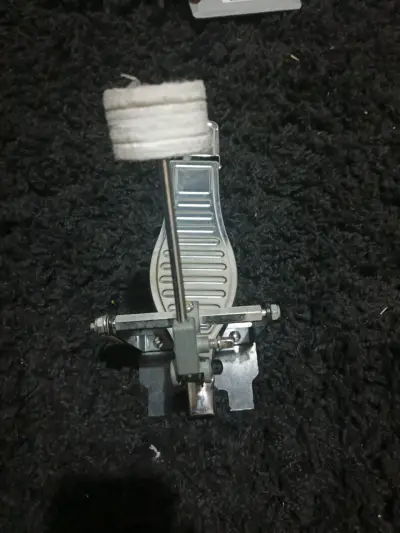 Pedal de batería para bombo - miniatura 3