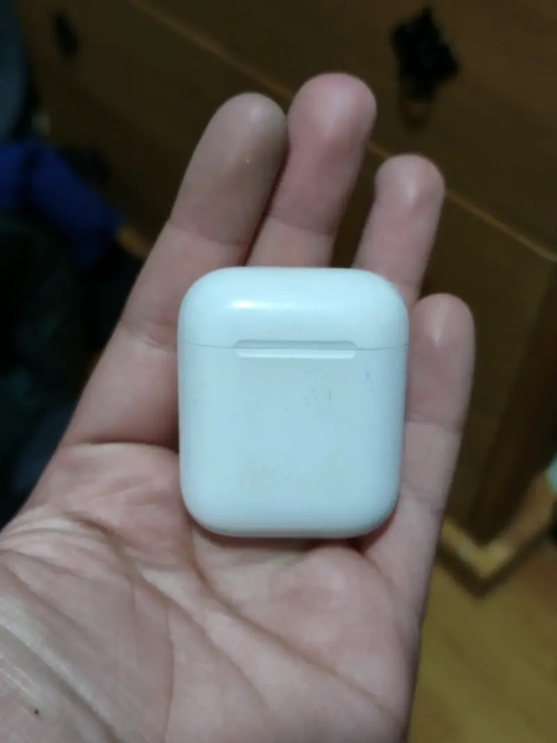 Airpods originales + cargador - 1
