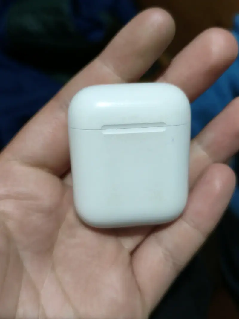 Estuche cargador de auriculares - 1