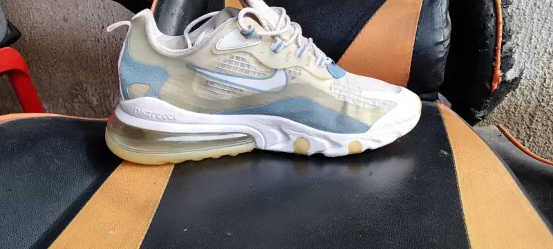 Zapatillas deportivas Nike blancas número 44