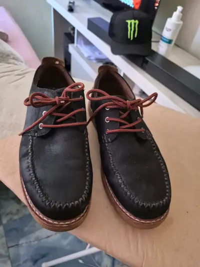 Zapatos de cuero negro con cordones - miniatura 1