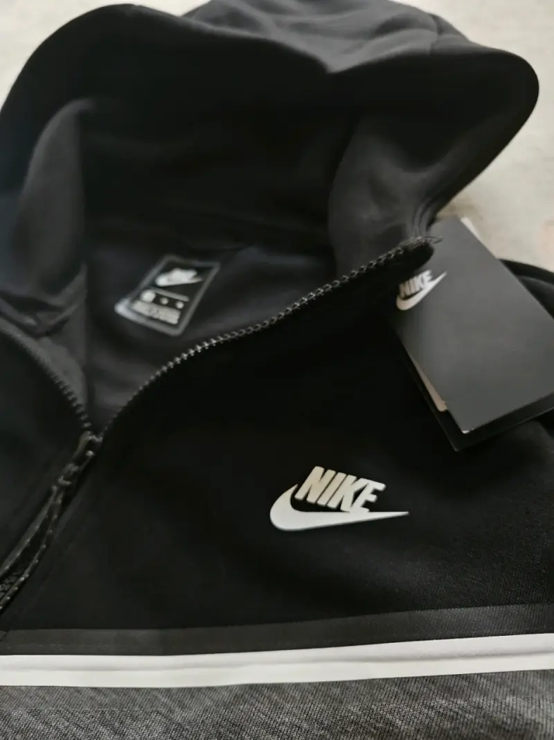 Nike tech - 2