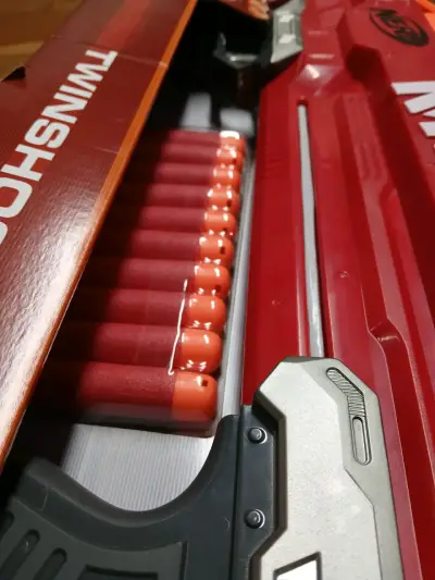Pistola Nerf Mega Twinshock - miniatura 2