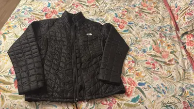 Parka negra North Face talla L - miniatura 1