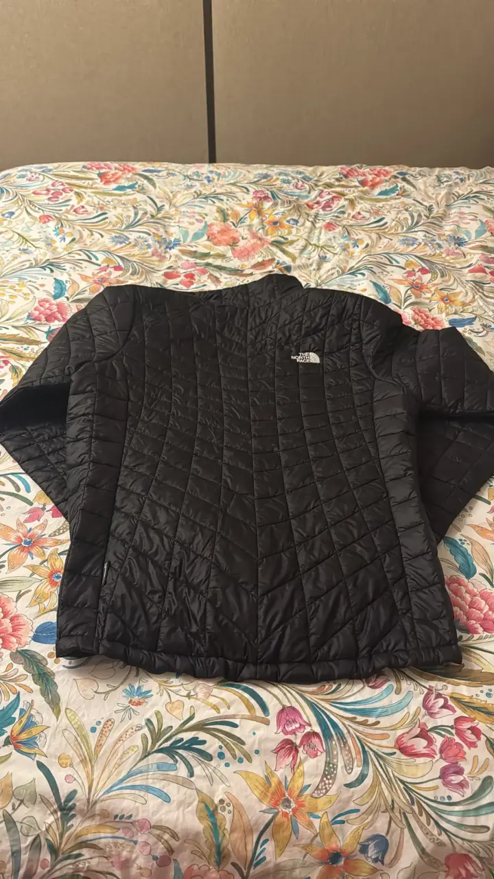 Parka negra North Face talla L - 2