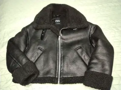 Chaqueta negra Zara con forro - miniatura 2