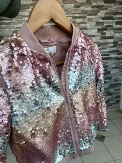 Chaqueta bomber lentejuelas rosadas - miniatura 2