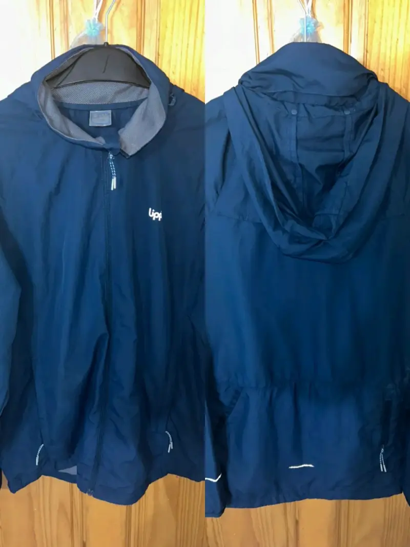 Chaqueta azul con capucha - 1
