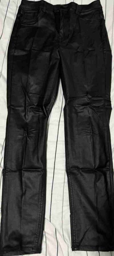 Pantalones negros de cuero sintético - miniatura 1
