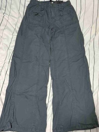 Pantalones cargo gris oscuros - miniatura 1
