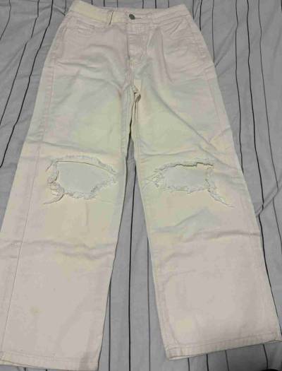 Jeans blancos desgastados - miniatura 1