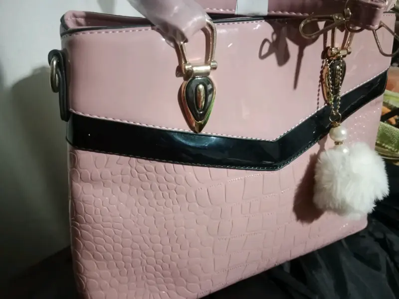 Cartera rosa elegante - 1