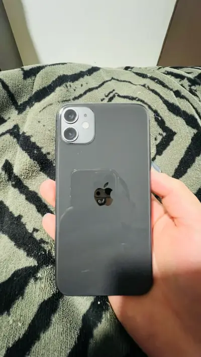 iPhone en buen estado - miniatura 4