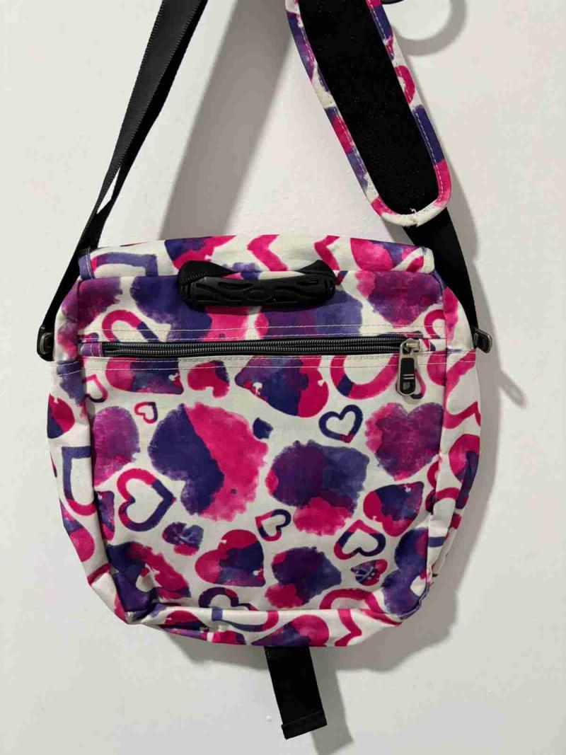 Mochila con diseño de corazones - 2
