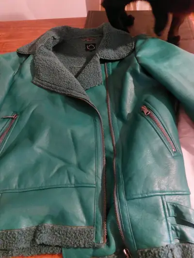 Chaqueta verde con forro de lana - miniatura 1