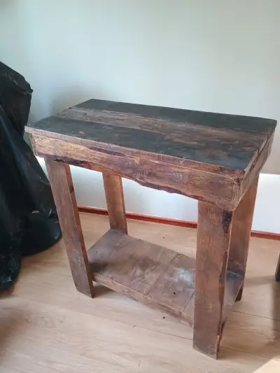 Arrimo y repisa de madera rústica - miniatura 1