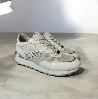 Zapatillas blancas XTI Urban - miniatura 2