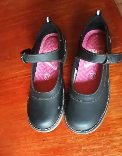 Zapatos escolares negros - miniatura 1