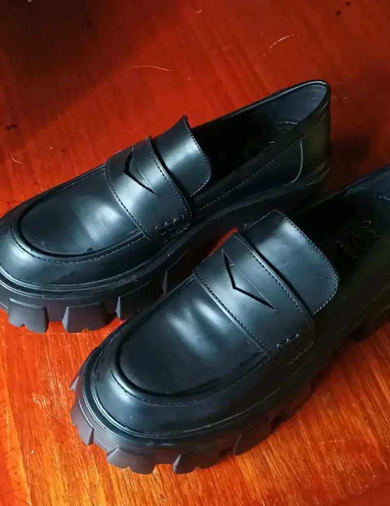 Mocasines negros con plataforma - 1