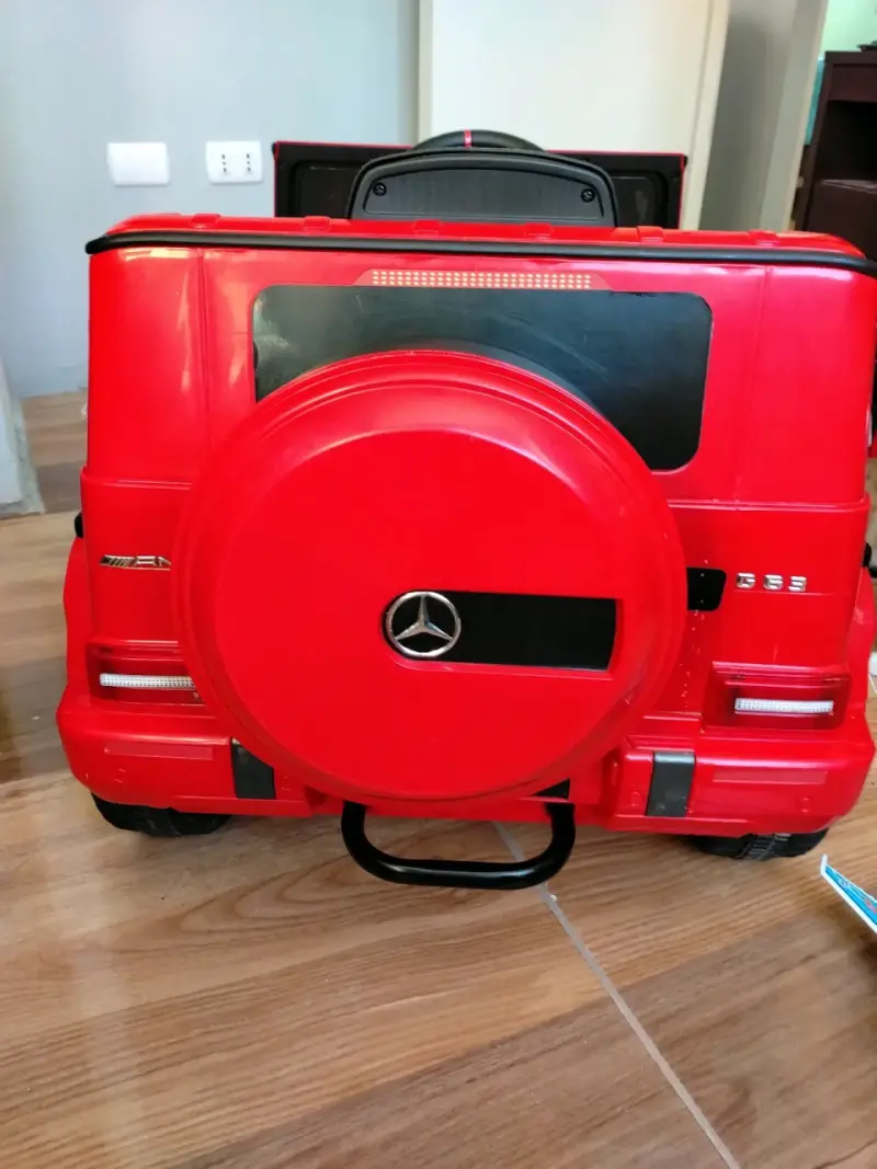Auto eléctrico infantil Mercedes AMG rojo - 2
