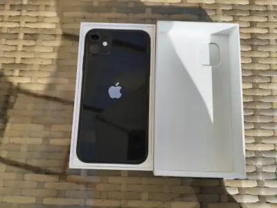 iPhone 11 (128gb) en caja original - miniatura 2