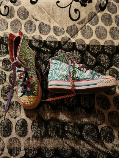 Zapatilla alta multicolor con brillos y luces - miniatura 3