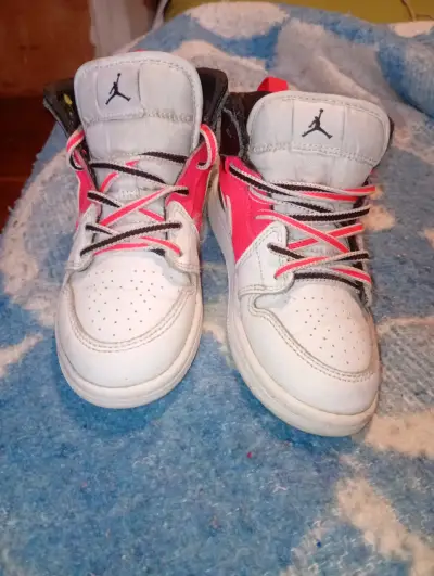 Zapatillas deportivas blancas - miniatura 1