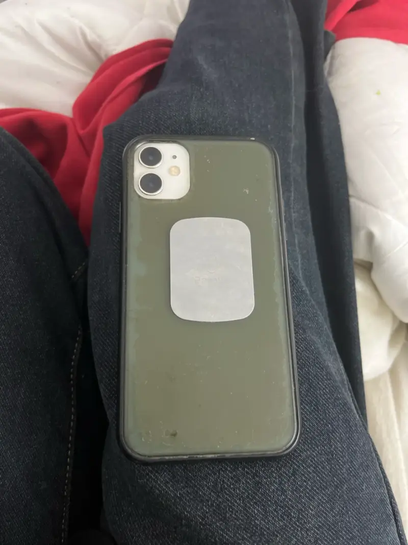 iPhone 11 en perfecto estado - 4