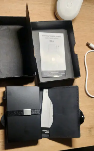 Billetera RFID negra segura - miniatura 1