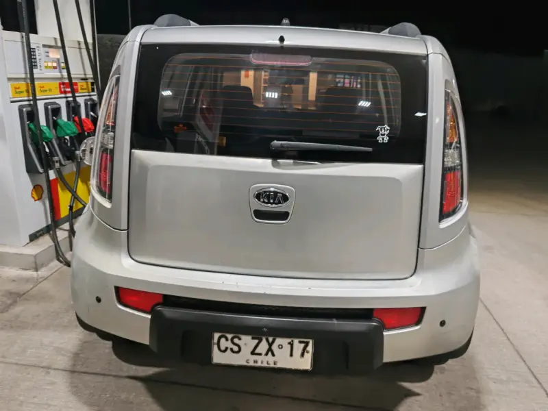 Auto Kia Soul plateado - 1