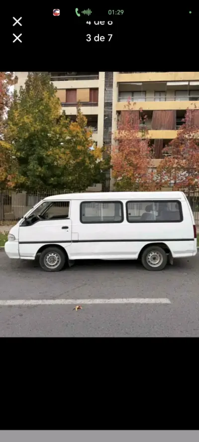 Furgón Hyundai blanco usado - miniatura 3