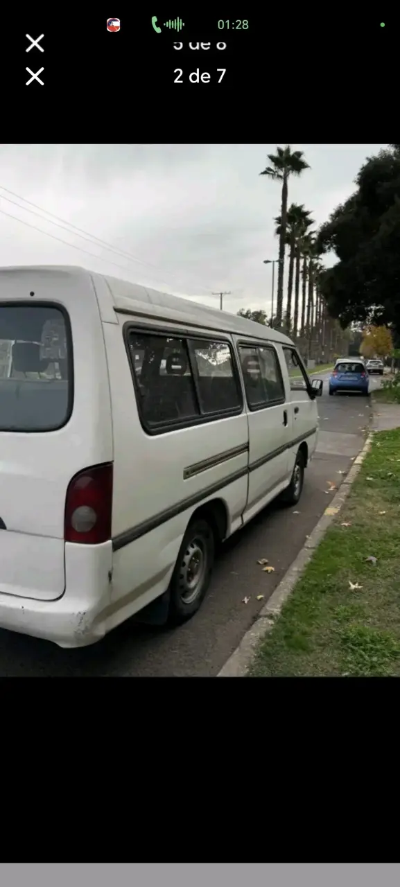 Furgón Hyundai blanco usado - 4