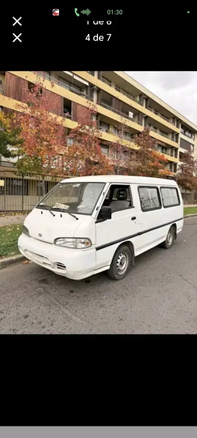 Furgón Hyundai blanco usado - miniatura 6