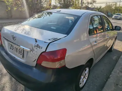 Auto usado en buen estado - miniatura 2