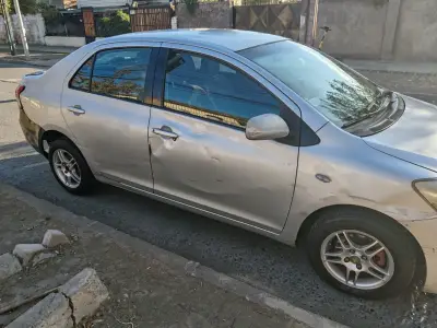 Auto usado en buen estado - miniatura 4