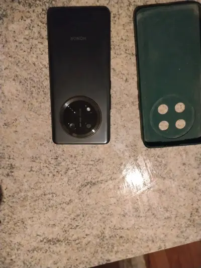 Teléfono inteligente con pantalla grande - miniatura 3
